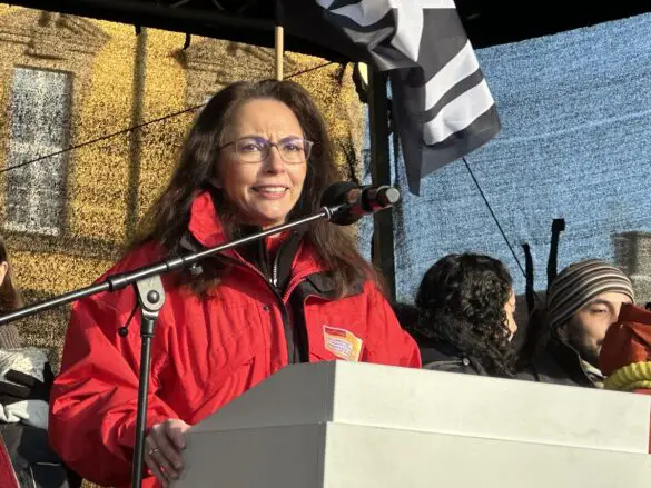 IMG_5518 Demonstration Osnabrück bekennt Farbe – für Demokratie, gegen Faschismus, 27.01.2025, Schlossgarten Osnabrück
