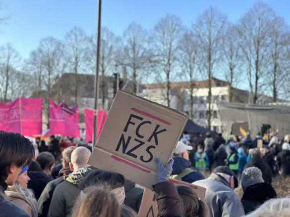 IMG_5584 Demonstration Osnabrück bekennt Farbe – für Demokratie, gegen Faschismus, 27.01.2025, Schlossgarten Osnabrück