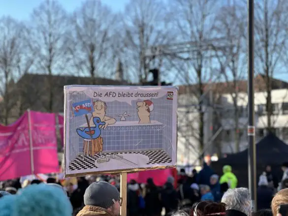 IMG_5586 Demonstration Osnabrück bekennt Farbe – für Demokratie, gegen Faschismus, 27.01.2025, Schlossgarten Osnabrück