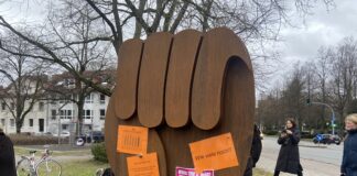 Femizid-Mahnmal am Willy-Brandt-Platz