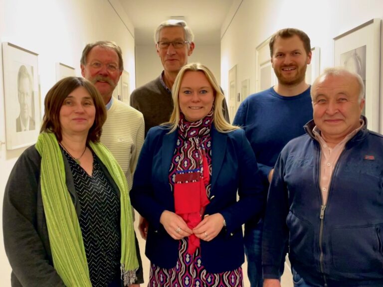 Zeigen ihr Gesicht gegen Faschismus: (von links) Silke Meier, Wilhelm Hunting, Heinrich Thöle, Jutta Dettmann, Malte Stakowski und Matthias Pietsch. / Foto: Stadt Melle