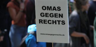 Omas gegen rechts