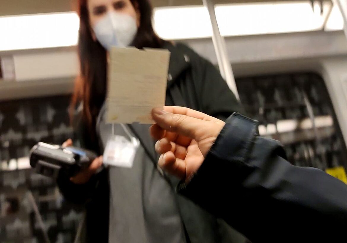 Fahrscheinkontrolle / Schwarzfahren