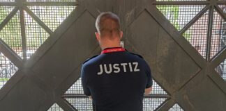 Justizbeamter