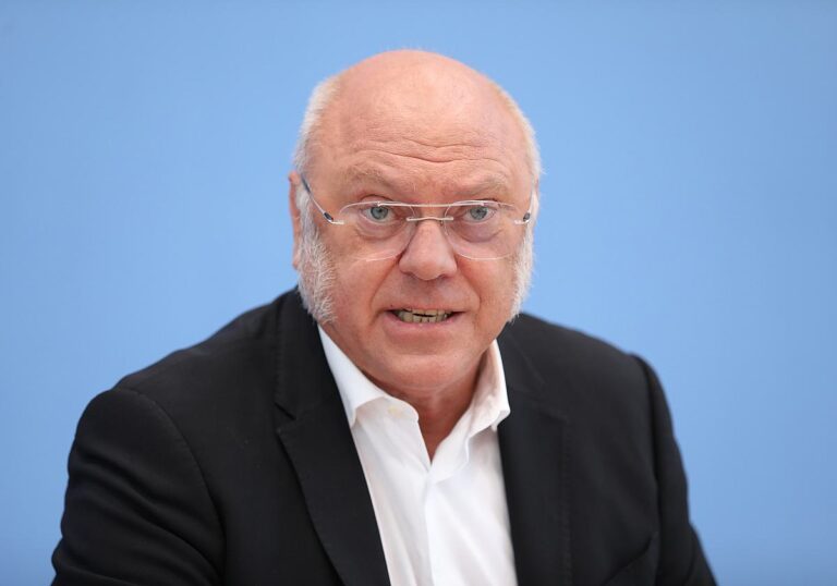 Ulrich Schneider (Hauptgeschäftsführer des Paritätischen Wohlfahrtsverbandes)