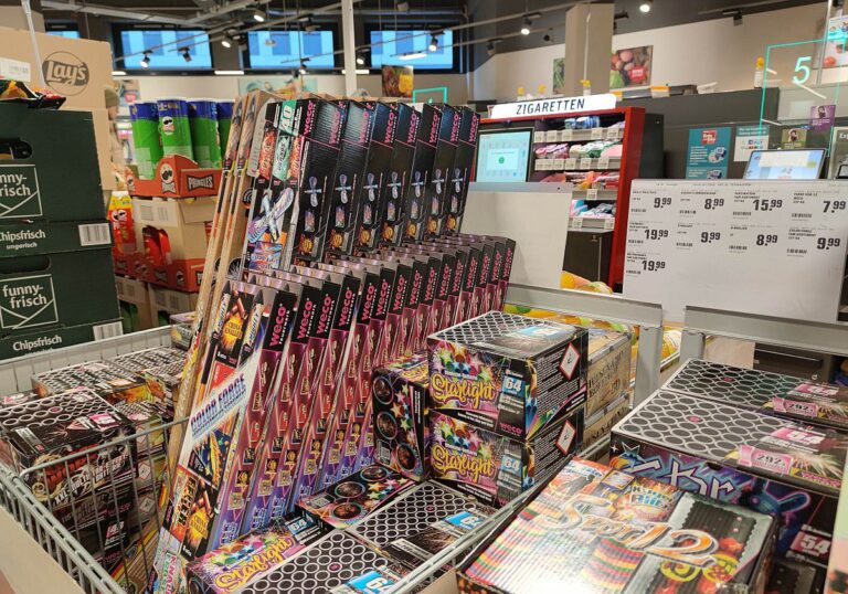 Silvester Feuerwerk im Supermarkt