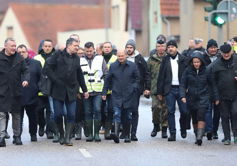 Scholz besucht Hochwassergebiet