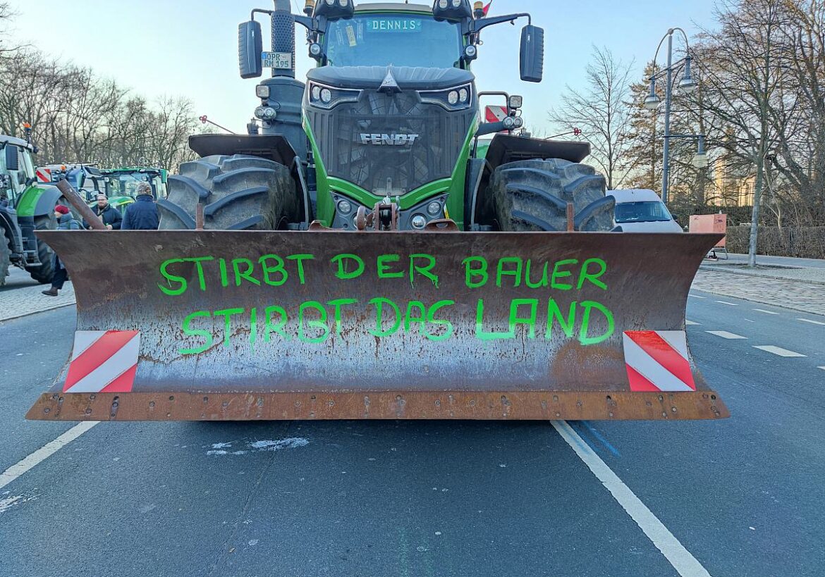 Slogan bei den Bauernprotesten: Stirbt der Bauer, stirbt das Land
