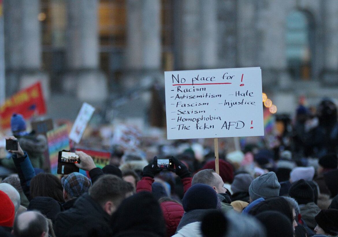 Demo gegen Rechtsextremismus