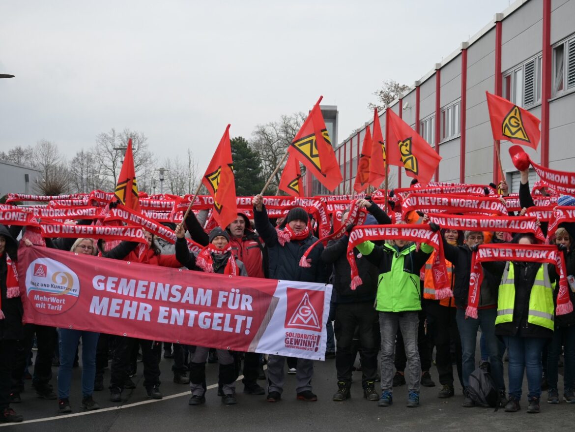 Streik bei Express Küchen in Melle