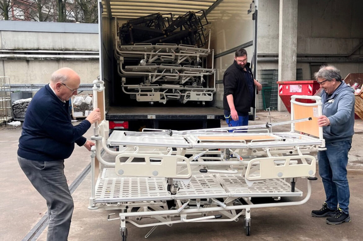 MHO spendet Betten für Ukraine. / Foto: MHO