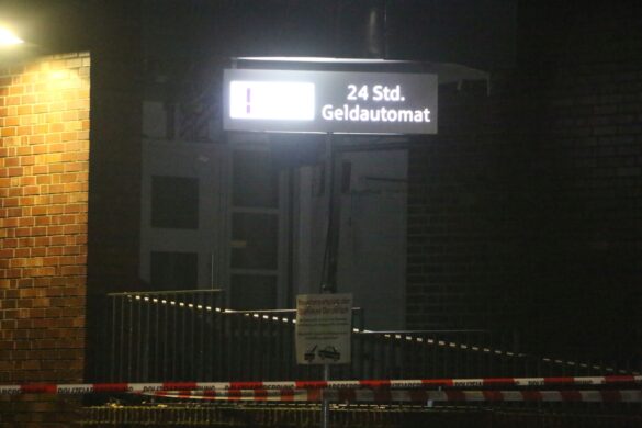 Geldautomat in Wallenhorst gesprengt, Polizei fahndet nach Tätern. / Foto: Heiko Westermann Geldautomat gesprengt in Wallenhorst