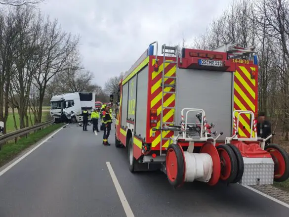 Tödlicher Unfall: PKW und LKW in Bramsche zusammengestoßen