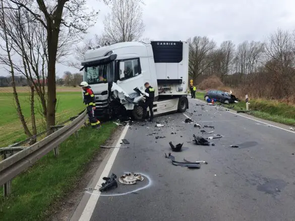 Tödlicher Unfall: PKW und LKW in Bramsche zusammengestoßen