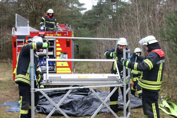 Fast 200 Freiwillige bei Waldbrandübung an der Landesgrenze im Einsatz