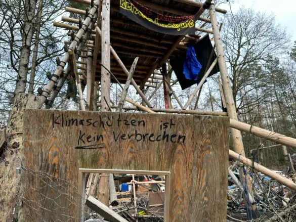 Protestcamp Waldi45 Nach langer Besetzung: Stadt Bramsche lässt Protestcamp "Waldi45" aufräumen