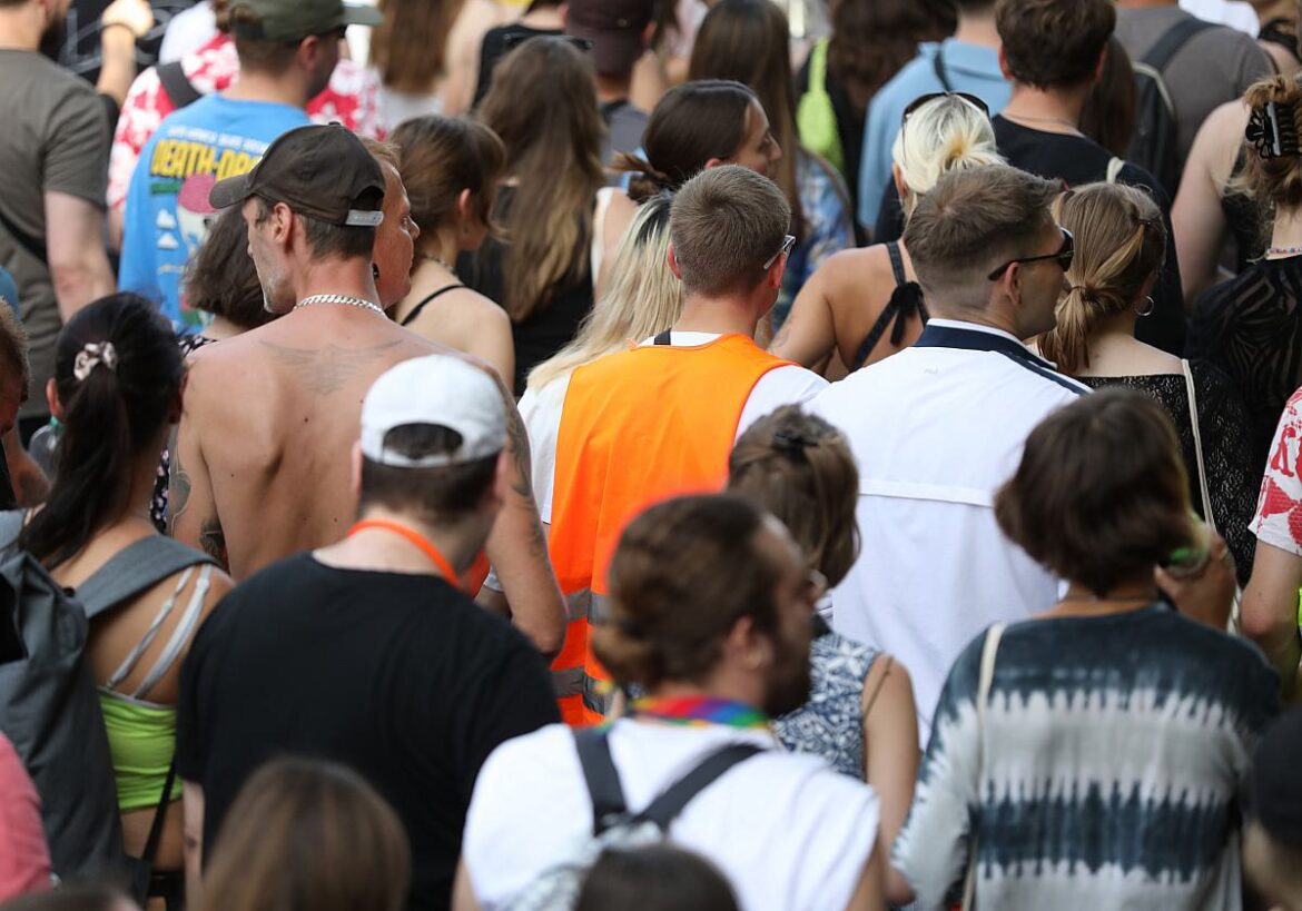 Menschengruppe junger Menschen