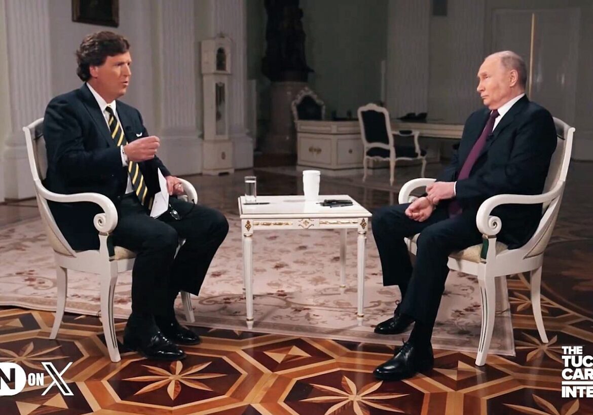 Tucker Carlson interviewt Russlands Präsident Putin