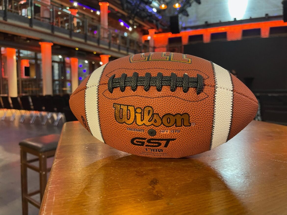 Super Bowl im Alando Ballhaus