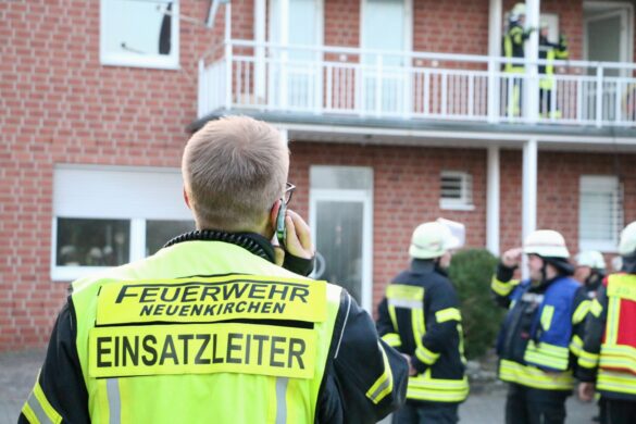 Rauchschaden in Wohnung: Zigarette löst Feuer auf Balkon in Melle aus