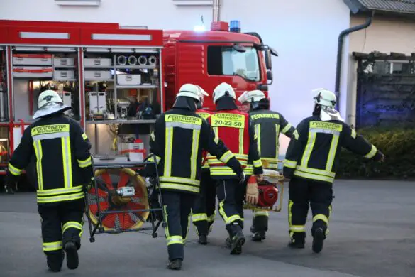 Rauchschaden in Wohnung: Zigarette löst Feuer auf Balkon in Melle aus