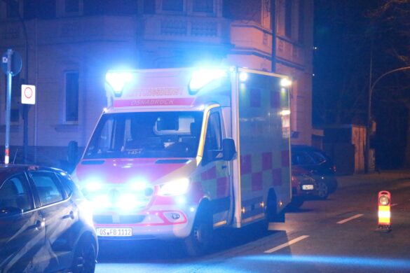 Alkoholisiert: Fußgänger und PKW kollidieren in Stüvestraße