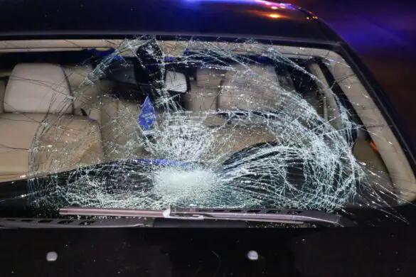 Alkoholisiert: Fußgänger und PKW kollidieren in Stüvestraße