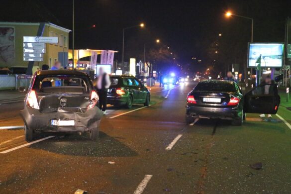 Pagenstecherstraße nach Unfall blockiert, eine Person verletzt
