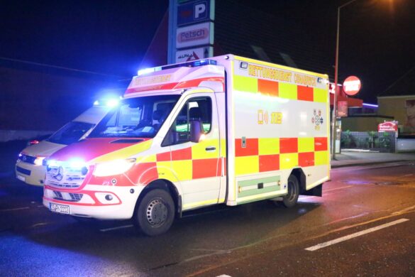 Pagenstecherstraße nach Unfall blockiert, eine Person verletzt