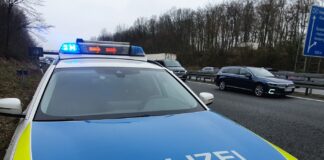 Polizei auf der Autobahn