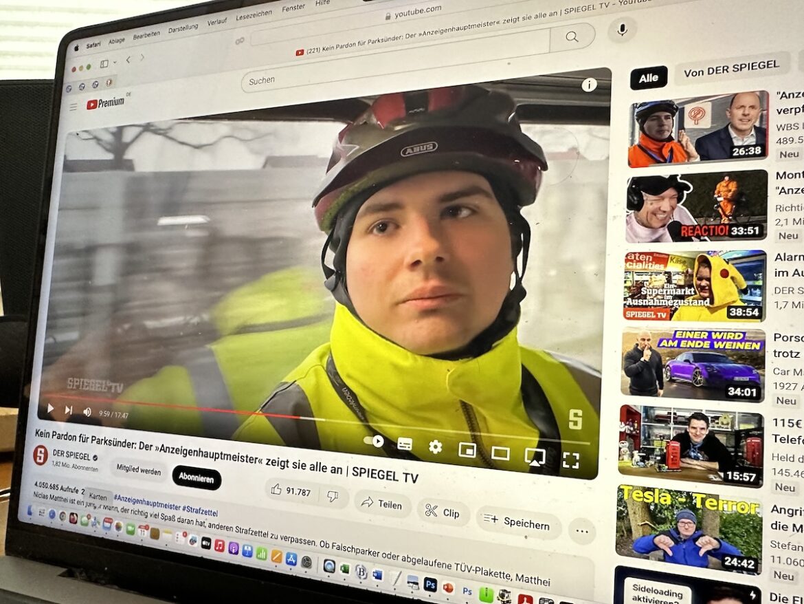 Anzeigenhauptmeister Niclas Matthei / Screenshot: Spiegel.tv @YT