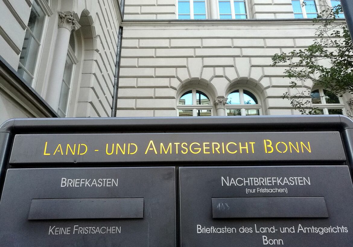 Briefkasten des Land- und Amtsgerichts Bonn