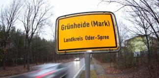 Ortsschild Grünheide (Mark)