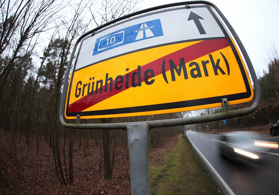 Ortsausgangsschild Grünheide (Mark)