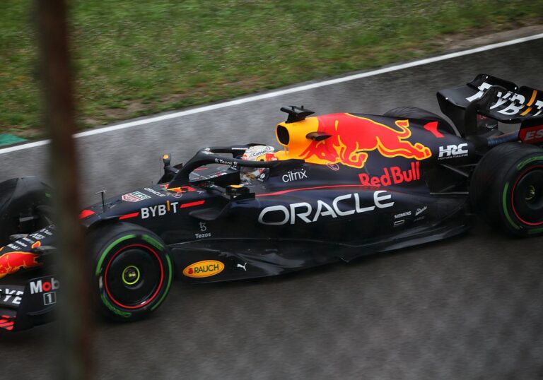 Red Bull Rennauto