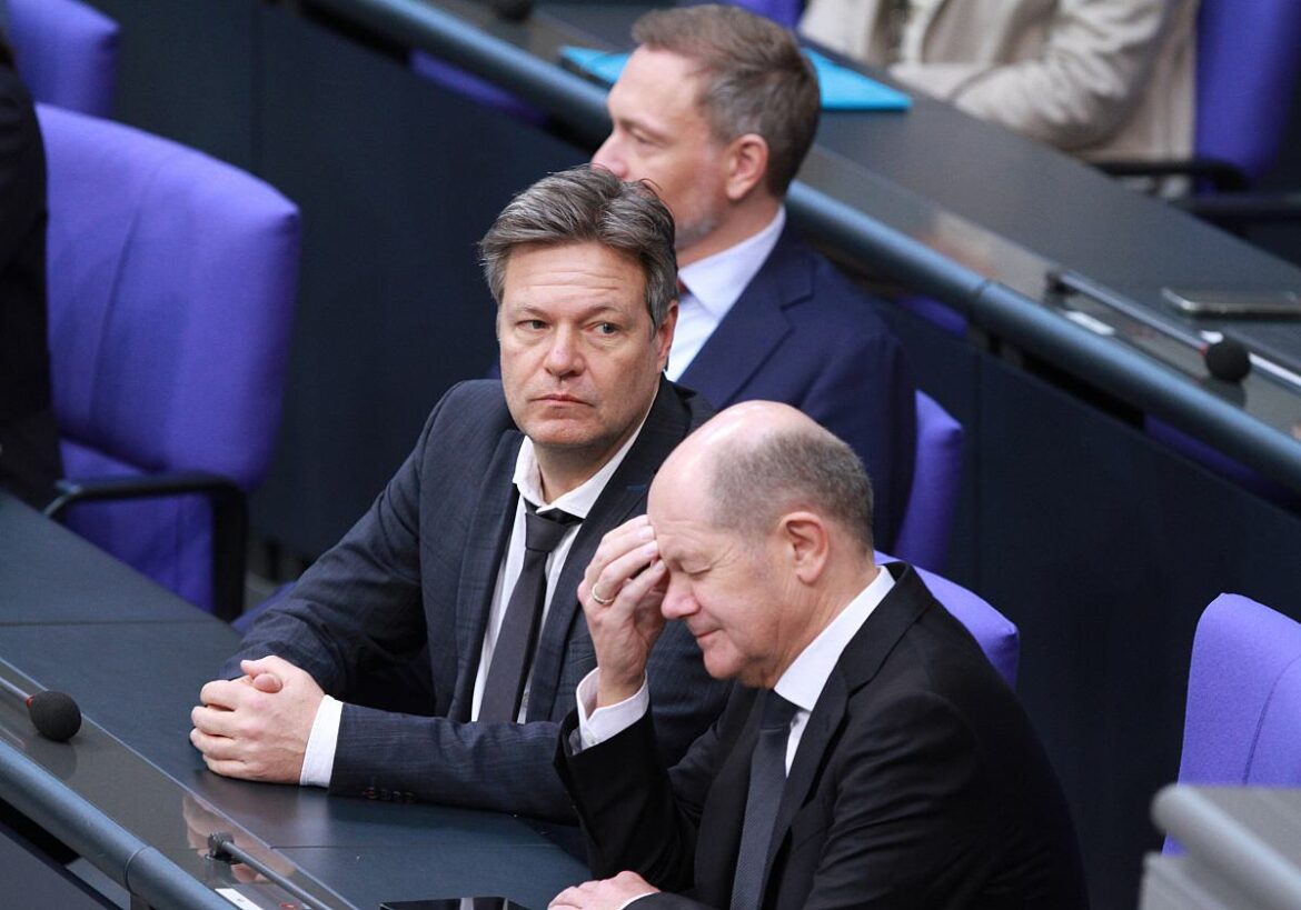 Ampel-Politiker Olaf Scholz (SPD), Robert Habeck (Grüne) und Christian Lindner (FDP)