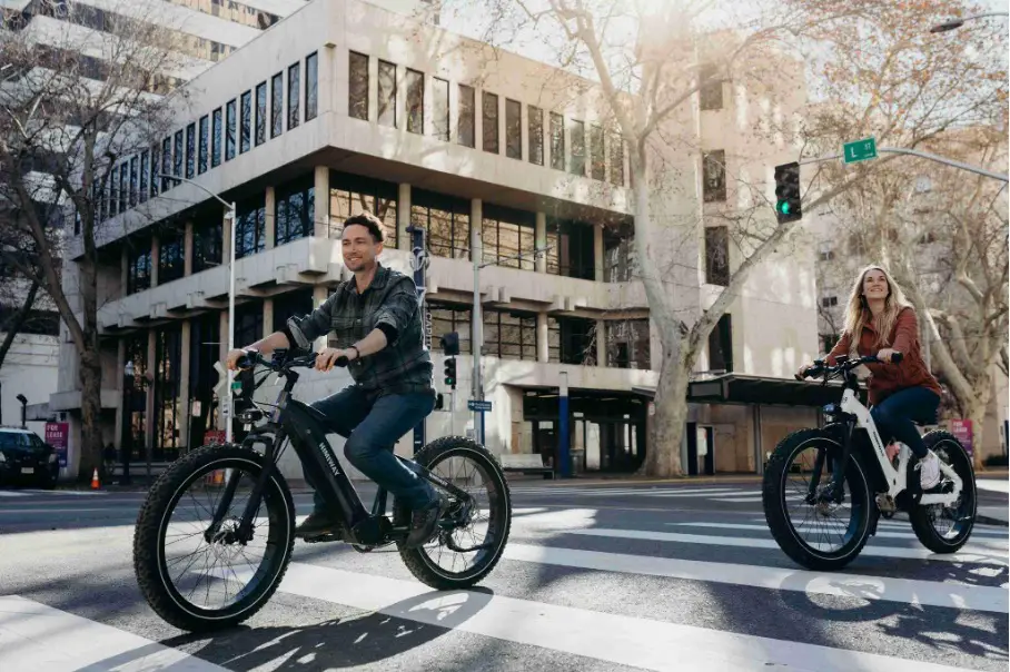 Mit dem E-Bike durch die Stadt