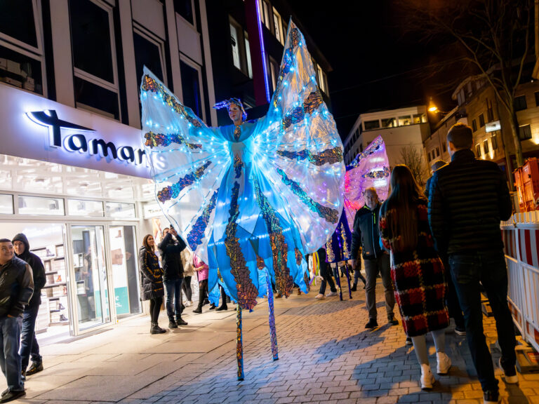 Moonlight Shopping / Foto: FASZINATIONS-FOTOGRAFIE by Holger Bulk