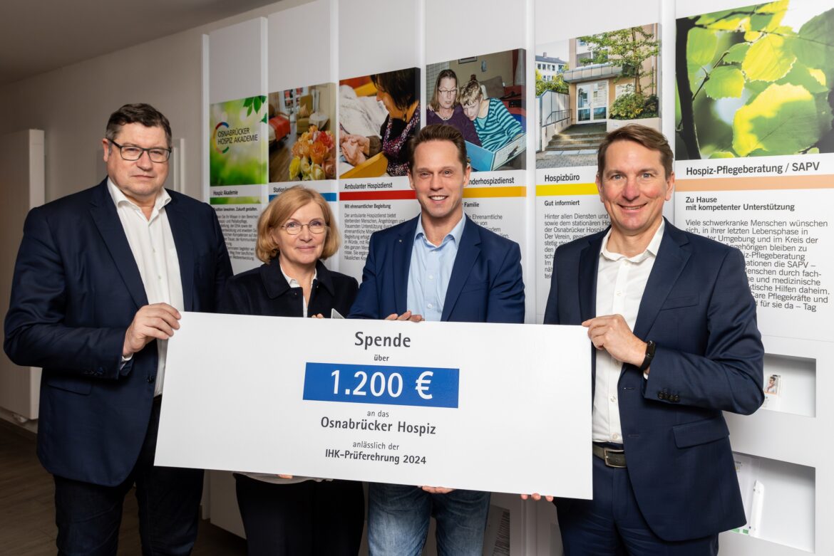 Prof. Dr. Jörg Heckenkamp, Vorstandvorsitzender des Osnabrück Hospiz e.V., Doris Homölle, Geschäftsführerin des Osnabrücker Hospiz e.V., Prof. Dr. Marco Barenkamp, Gründer und stellvertretender Aufsichtsratsvorsitzender der LMIS AG, Marco Graf, IHK-Hauptgeschäftsführer