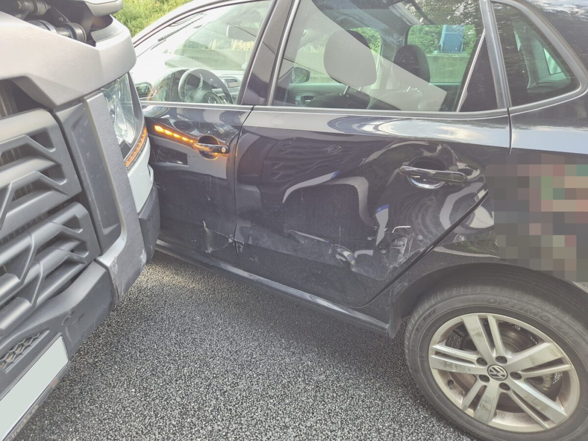 Unfall auf Autobahn A30: Autofahrerin bleibt schlimmeres Unglück erspart Unfall auf A30