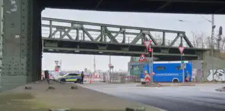 Kampfmittelbeseitigungsdienst am Lokviertel. / Foto: Westermann