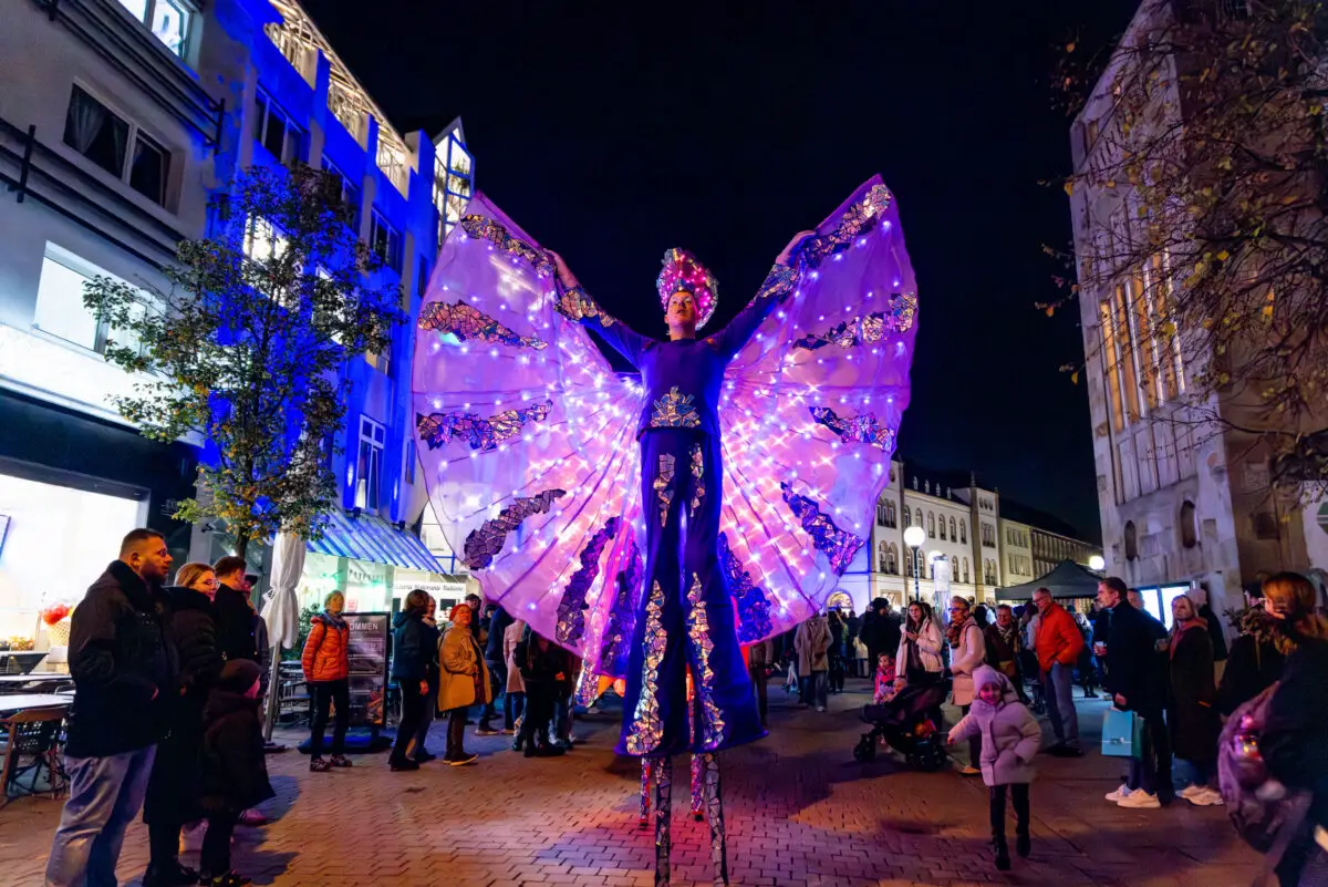 Moonlight Shopping lockt Tausende in die Innenstadt von Osnabrück Moonlight Shopping in Osnabrück, 8.11.2025 in Verbindung mit Altstadt BEATS.