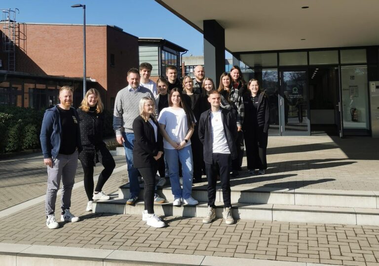 Über Monate hinweg entwickelten die „SDG-Scouts®“ Nachhaltigkeits-Projekte, die jetzt bei der Abschlussveranstaltung präsentiert wurden. / Foto: Karina Frochtmann (BAUM e.V.) in Osnabrück (Gesamtstadt)