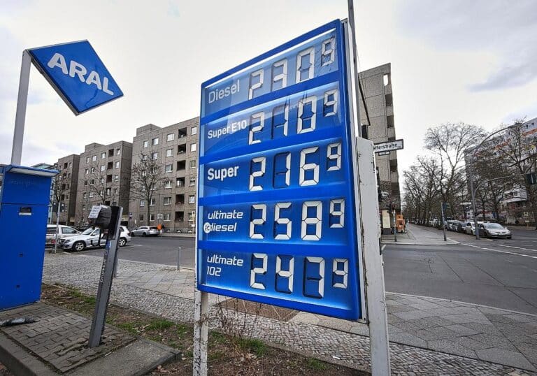 Aral-Tankstelle am