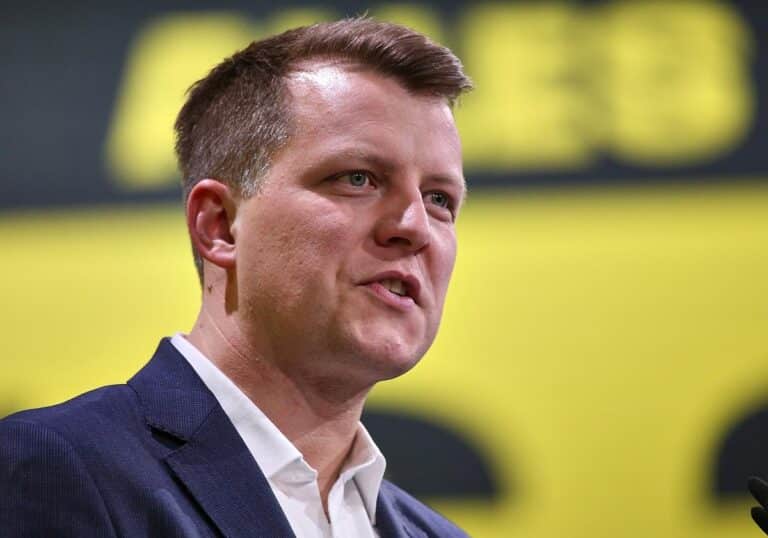 Henning Höne