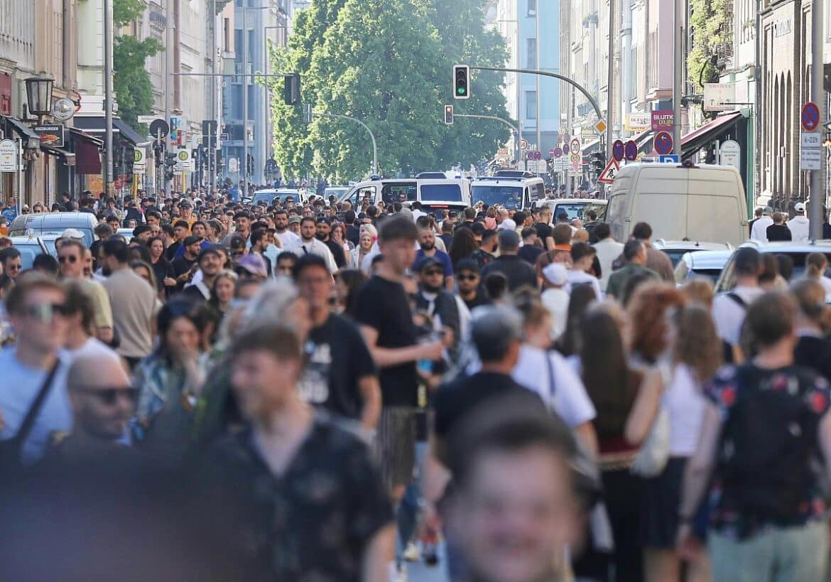 Menschenmassen (Archiv)