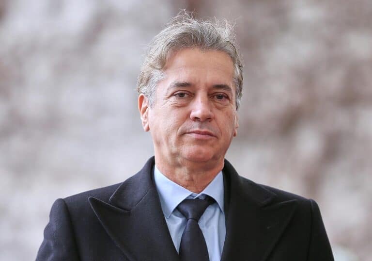 Robert Golob
