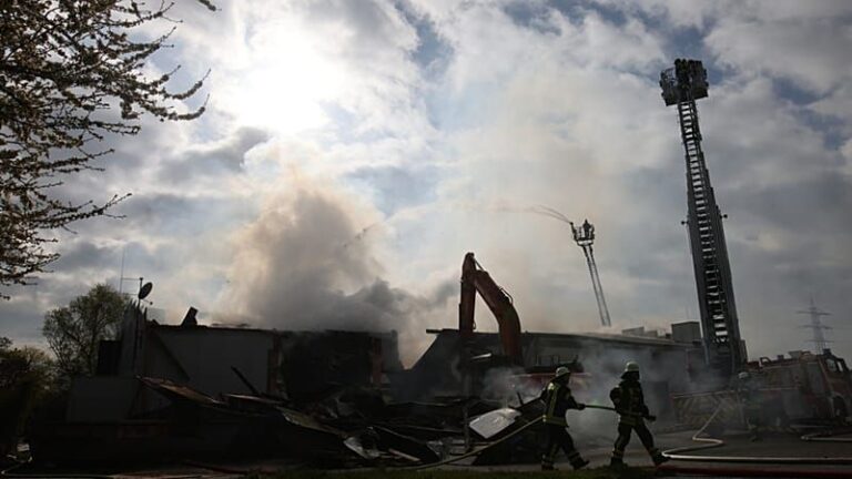 Großbrand in Kehler Diskothek: 750 Gäste evakuiert