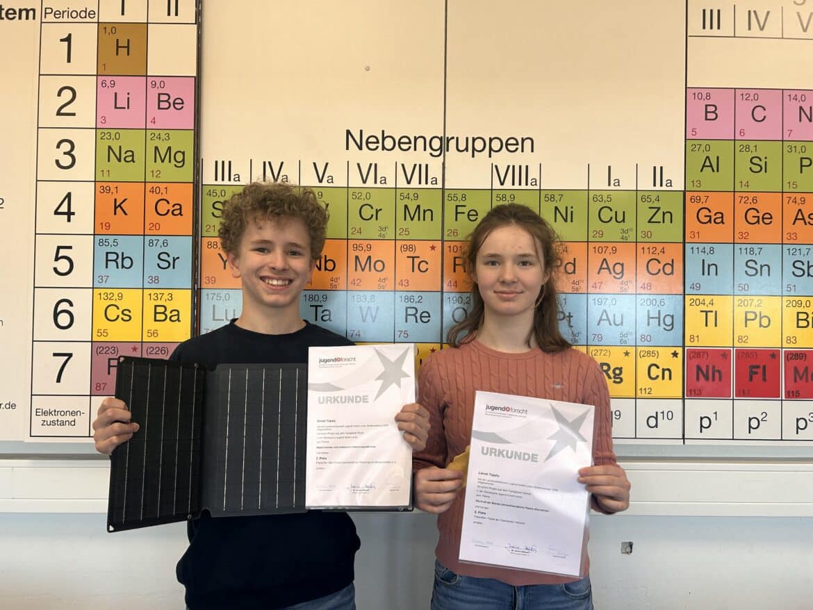 Topaly-Geschwister räumen bei "Jugend forscht junior" ab. / Foto: Gymnasium "In der Wüste", André Gottschlich