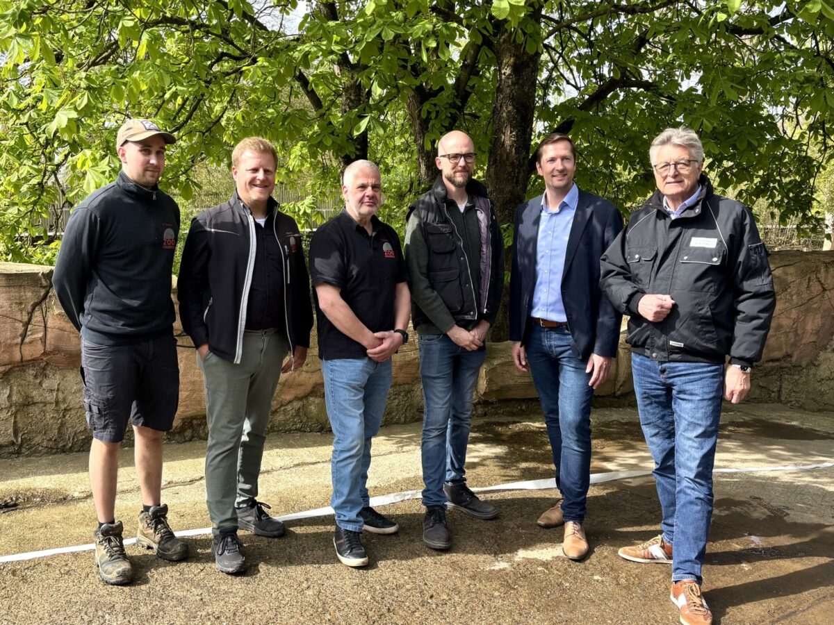 Mutter und Nachwuchs sind wohlauf: So heißt das Nashorn-Baby im Zoo Osnabrück Zoo Osnabrück